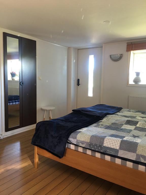 Rum I Villa - Kaerleksudden Norrtaelje Exteriér fotografie