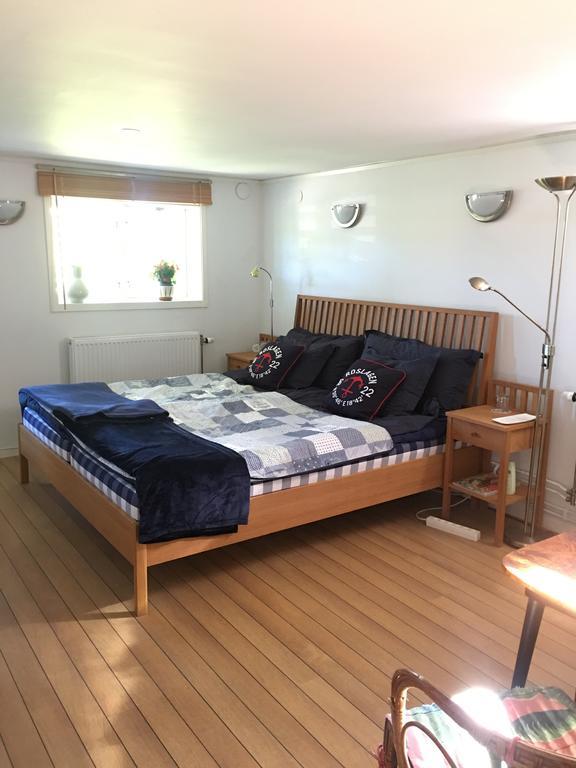 Rum I Villa - Kaerleksudden Norrtaelje Exteriér fotografie